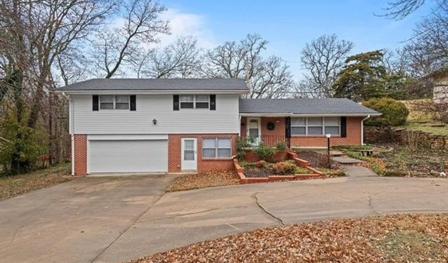 833 Winding Way, Bartlesville, OK 74006 - 3 Beds, 3 Bath