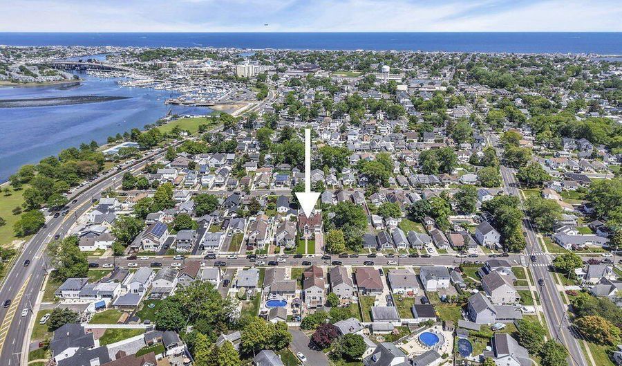 1225 Oakwood Rd, Belmar, NJ 07719 - 4 Beds, 3 Bath