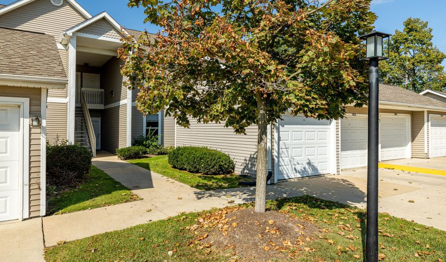 1468 Fox Pointe Cir, Ann Arbor, MI 48108 - 2 Beds, 2 Bath