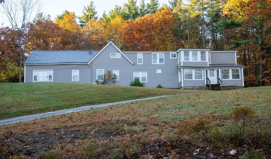 24 Grandview Rd, Bow, NH 03304 - 9 Beds, 3 Bath