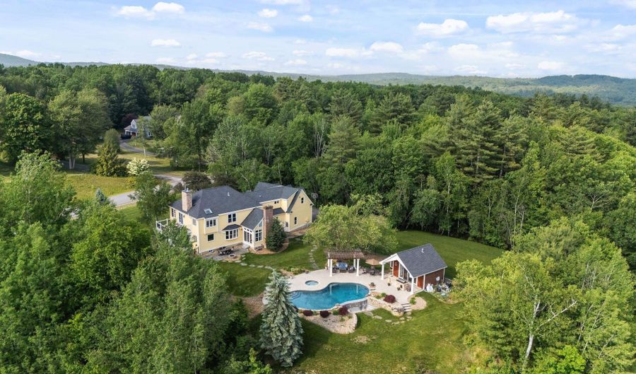 3 Baldwin Ln, Bedford, NH 03110 - 4 Beds, 5 Bath