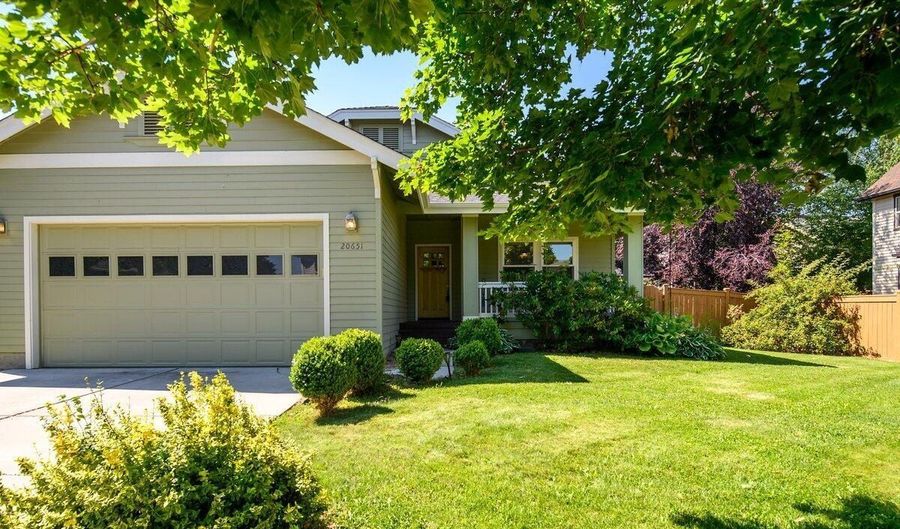 20651 NE Sierra Dr, Bend, OR 97701 - 3 Beds, 2 Bath