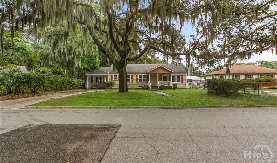1948 Cokesbury Dr, Savannah, GA 31406 - 3 Beds, 2 Bath