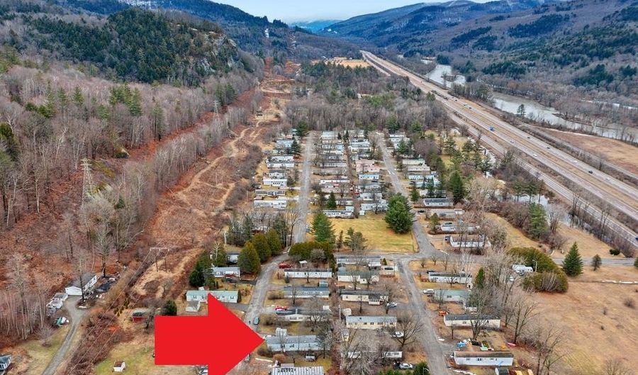 138 West St, Bolton, VT 05676 - 3 Beds, 2 Bath