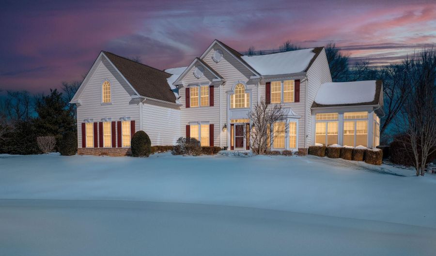 613 GARRON POINT Pass, Bear, DE 19701 - 5 Beds, 4 Bath