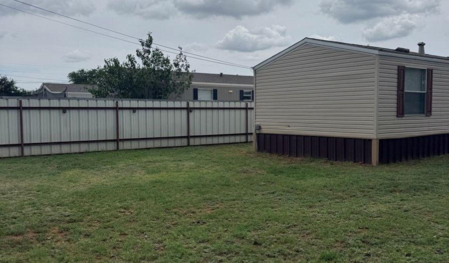 504 NE 1st St, Andrews, TX 79714 - 3 Beds, 2 Bath