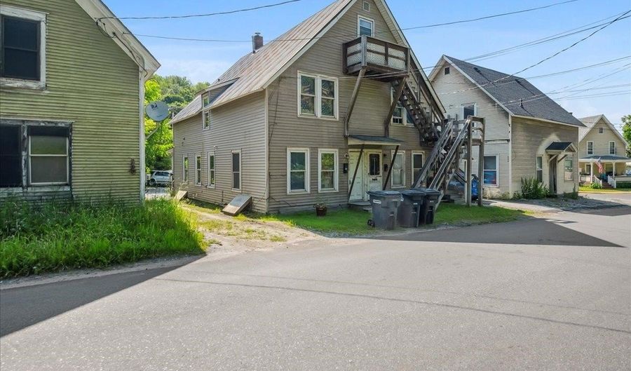 7 Farwell St, Barre, VT 05641 - 6 Beds, 3 Bath
