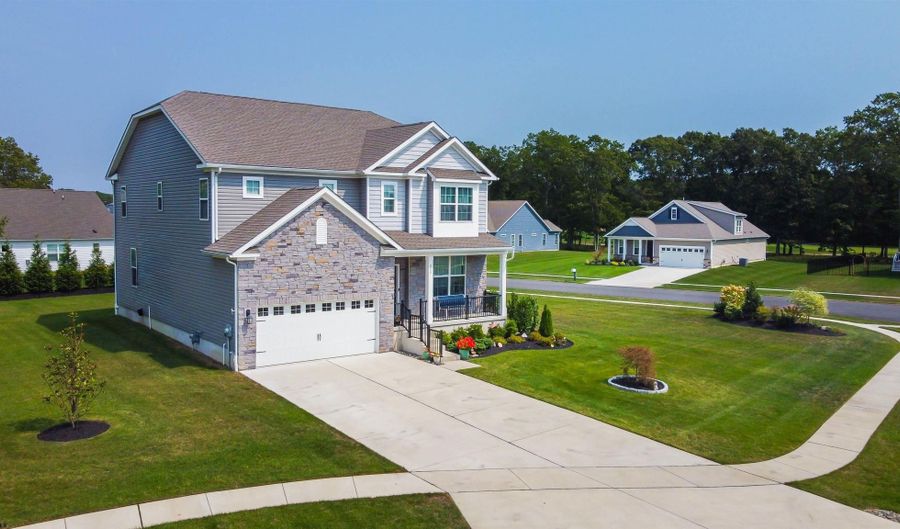 200 Doral Ct, Egg Harbor Twp., NJ 08234 - 4 Beds, 3 Bath