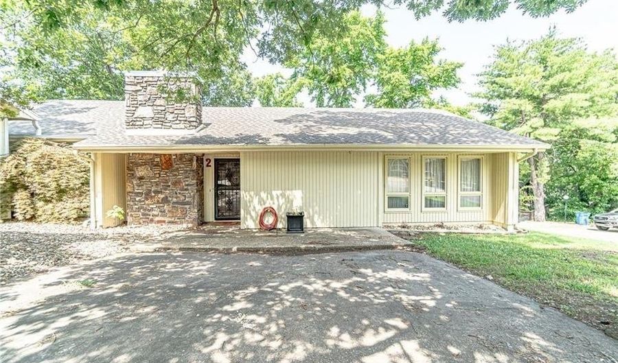 2 Mellor Ln, Bella Vista, AR 72715 - 2 Beds, 2 Bath
