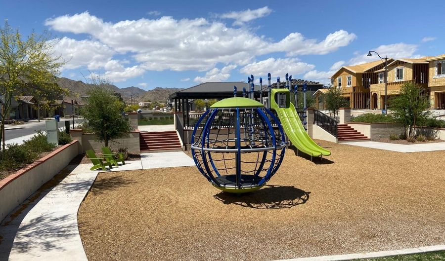 2174 N MARKETSIDE Ave, Buckeye, AZ 85396 - 3 Beds, 3 Bath