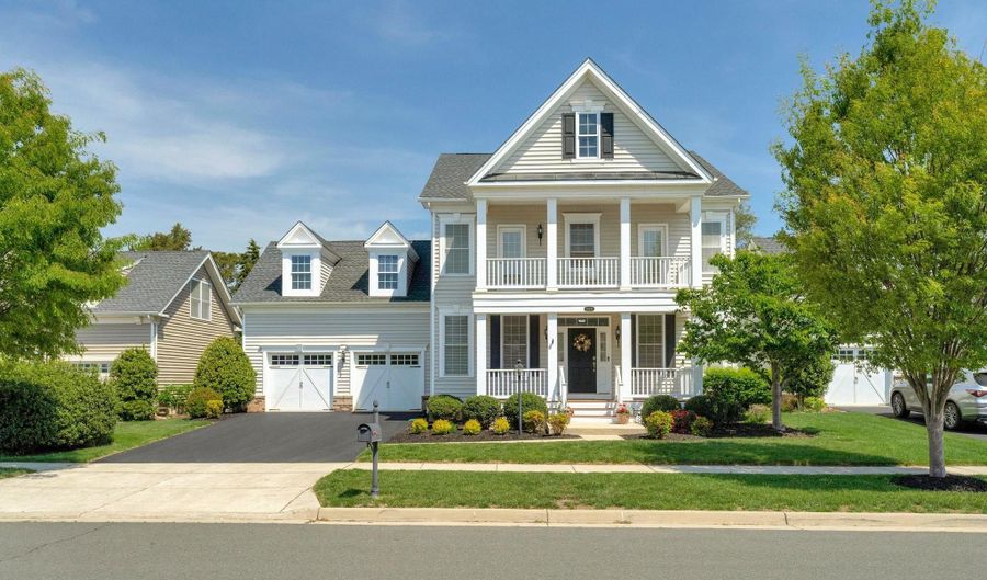 24247 PURPLE FINCH Dr, Aldie, VA 20105 - 4 Beds, 4 Bath