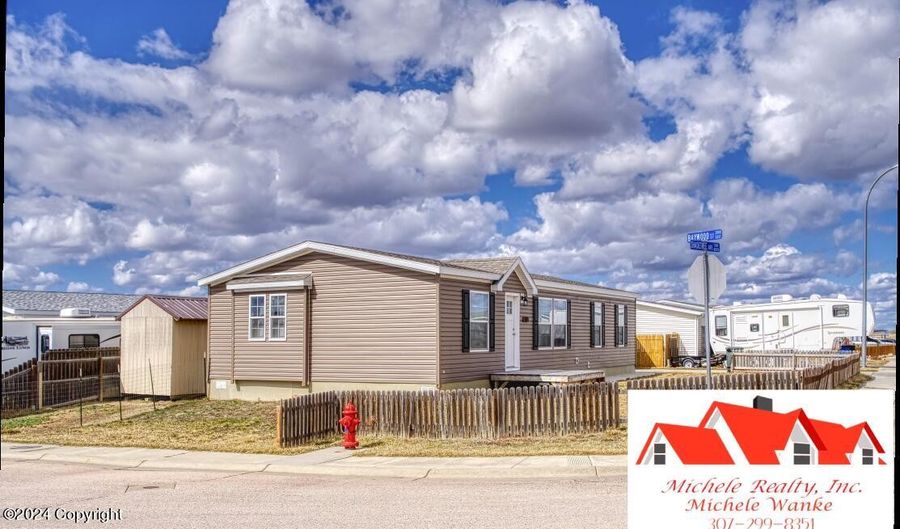 1601 Shadetree Ave, Gillette, WY 82716 - 3 Beds, 2 Bath