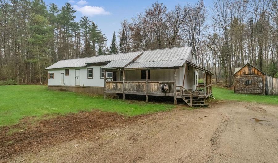 33 Plains Rd, Hiram, ME 04041 - 3 Beds, 1 Bath
