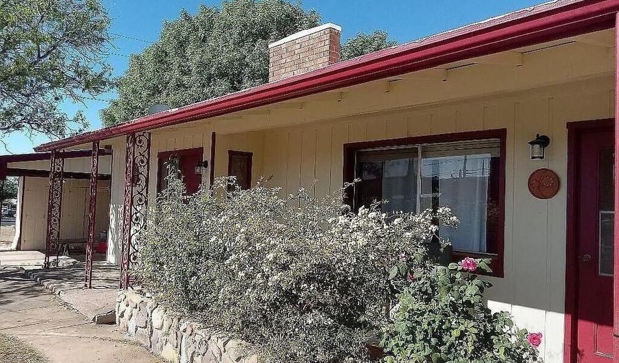 500 Santa Cruz Dr, Bisbee, AZ 85603 - 3 Beds, 2 Bath