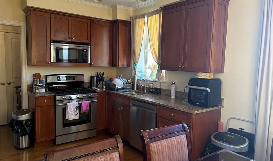 1180 Narragansett Blvd B3, Cranston, RI 02905 - 1 Beds, 1 Bath