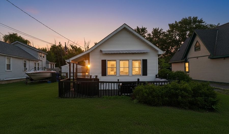 23016 W Lakeview Ave, Antioch, IL 60002 - 2 Beds, 1 Bath