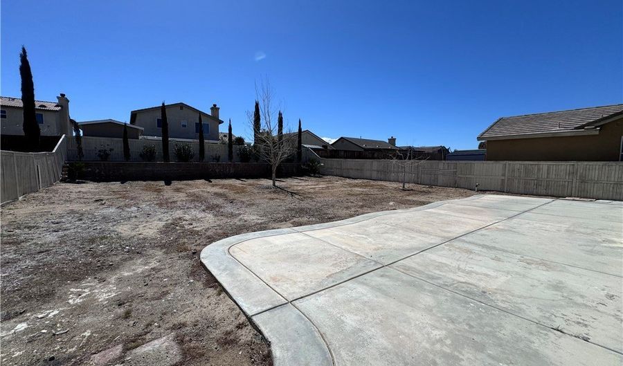 11839 Cliffrose Ct, Adelanto, CA 92301 - 5 Beds, 3 Bath
