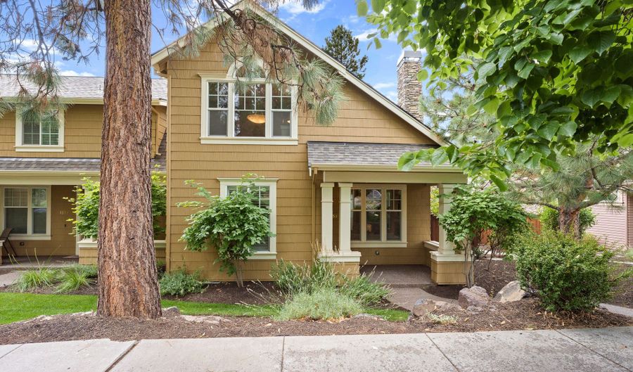 1553 NW Lewis St, Bend, OR 97703 - 3 Beds, 3 Bath