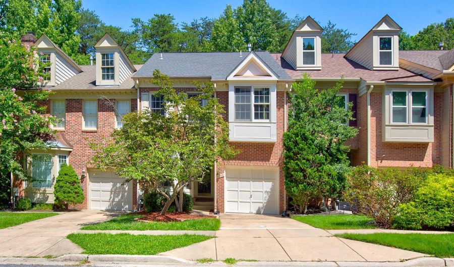 8244 QUILL POINT Dr, Bowie, MD 20720 - 3 Beds, 4 Bath
