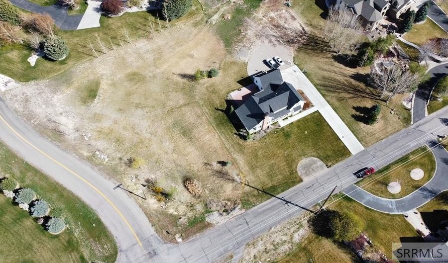 2155 S Foothill Rd, Ammon, ID 83401 - 6 Beds, 4 Bath