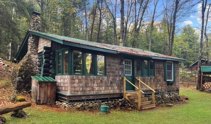 170 E Shore Dr, Adirondack, NY 12808 - 2 Beds, 1 Bath