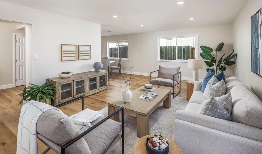 14058 Mira Montana, Del Mar, CA 92014 - 4 Beds, 4 Bath