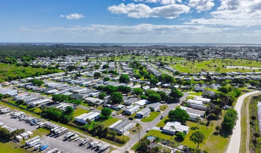 1201 Chipewa Dr, Barefoot Bay, FL 32976 - 2 Beds, 2 Bath