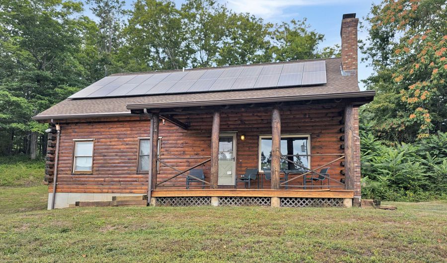 698 Leetes Island Rd, Branford, CT 06405 - 3 Beds, 2 Bath