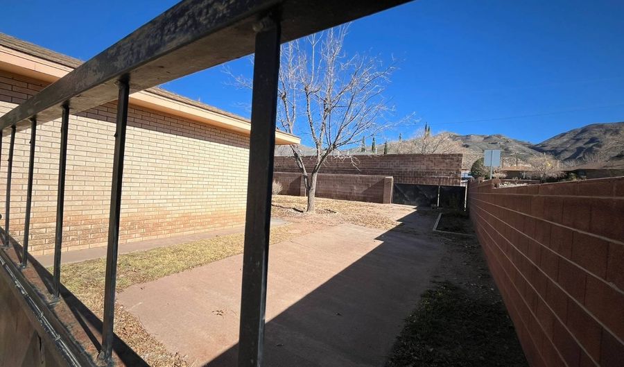 400 Sunbeam, Alamogordo, NM 88310 - 3 Beds, 2 Bath