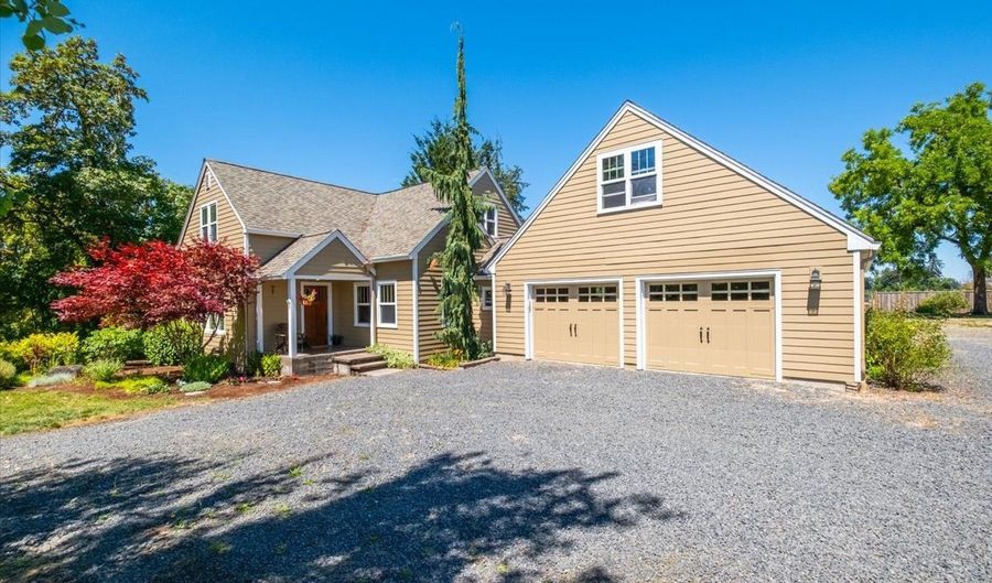 11255 KROENIG Rd, Amity, OR 97101 - 5 Beds, 3 Bath