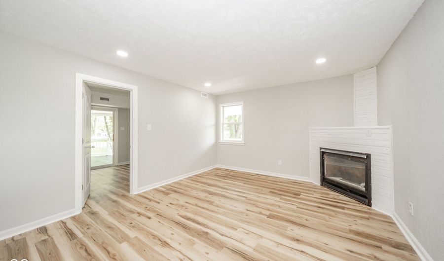 2626 E 200 S, Anderson, IN 46017 - 3 Beds, 2 Bath