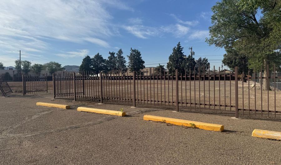 9612 Central Ave SE, Albuquerque, NM 87123 - 0 Beds, 0 Bath