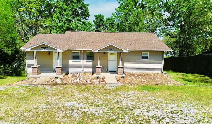 113 Jay St, Big Sandy, TN 38221 - 3 Beds, 2 Bath