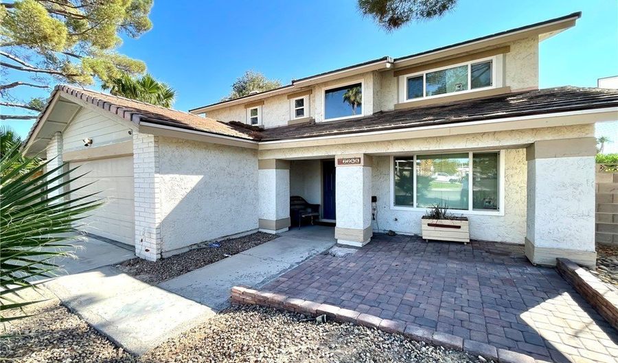 2246 Windsor Dr, Henderson, NV 89014 - 4 Beds, 3 Bath