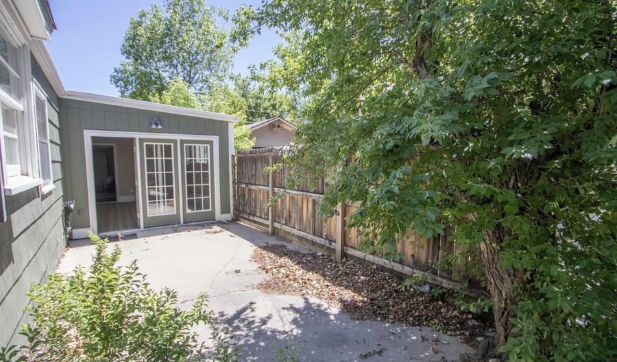 241 W 11th St, Casper, WY 82601 - 3 Beds, 2 Bath