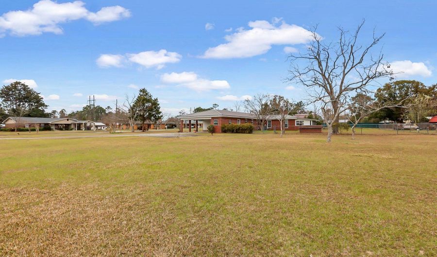 118 Morris Dr, Alma, GA 31510 - 3 Beds, 2 Bath