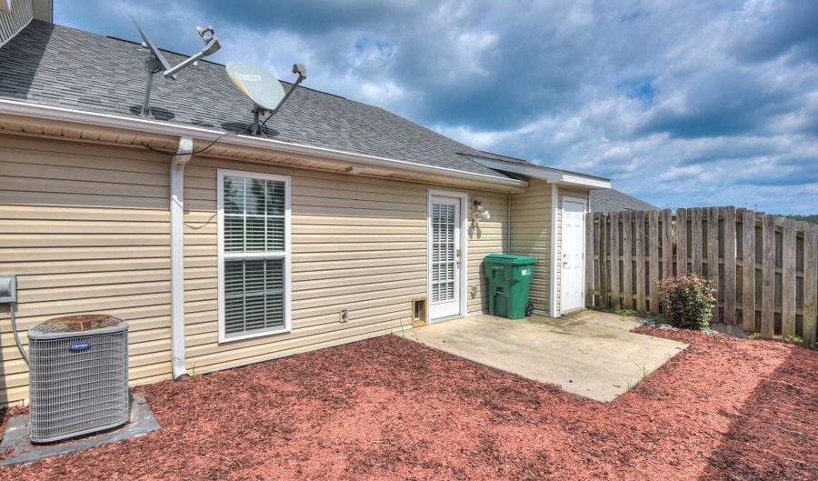 194 Bobwhite Dr, Aiken, SC 29801 - 2 Beds, 2 Bath