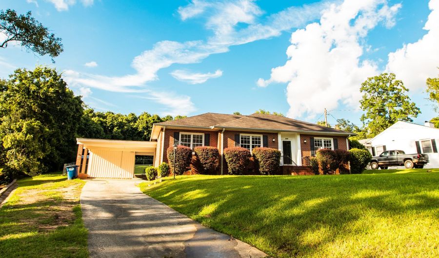 2749 Northwoods Dr S, Macon, GA 31204 - 3 Beds, 2 Bath