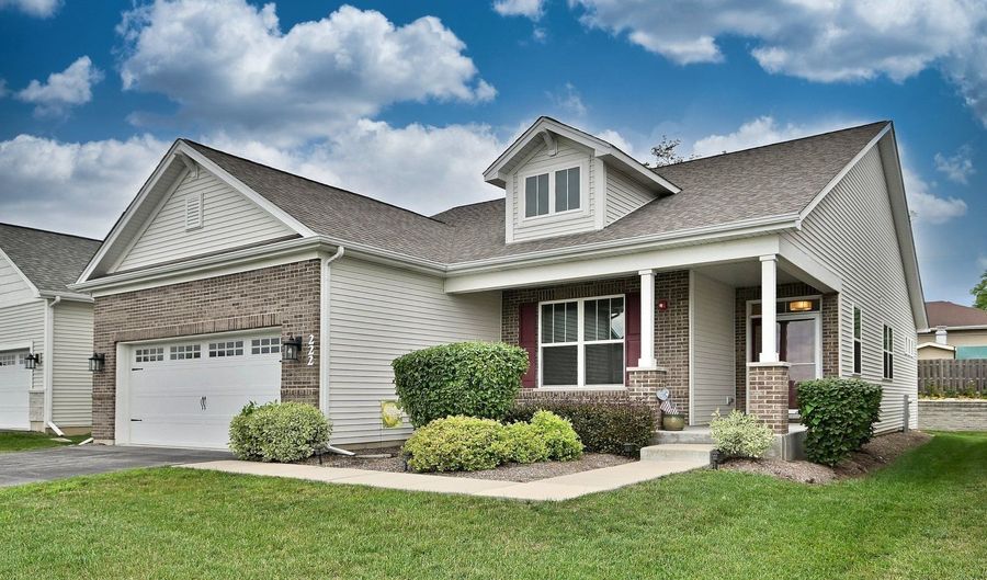 222 N Sunset Ln, Addison, IL 60101 - 2 Beds, 2 Bath