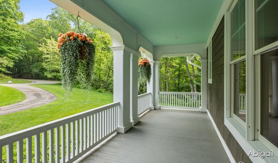 1590 Foot Hills Trl NE, Ada, MI 49301 - 5 Beds, 4 Bath