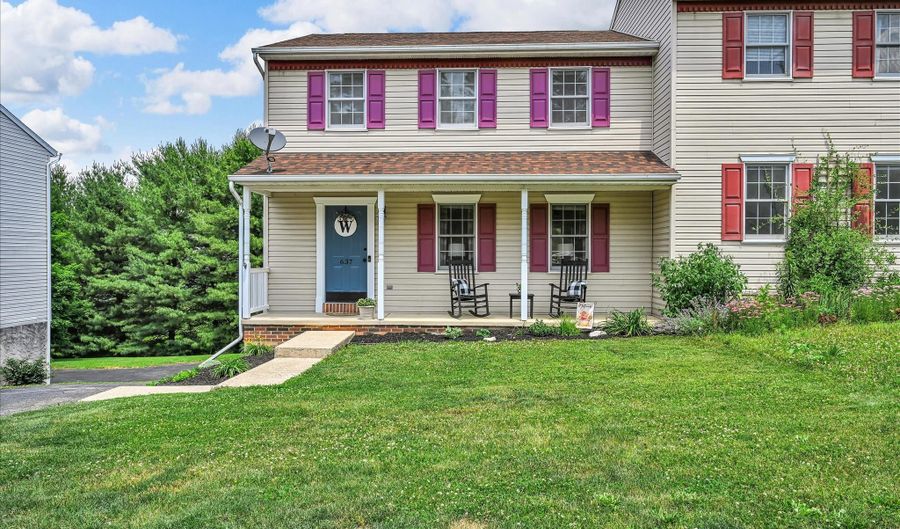 637 FULTON St, Akron, PA 17501 - 3 Beds, 2 Bath