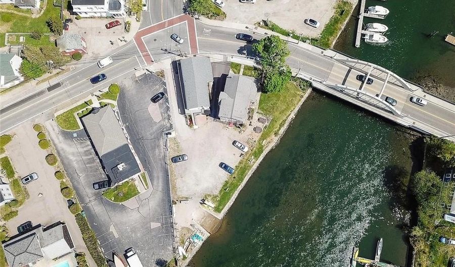 14 Phillips St 2F, North Kingstown, RI 02852 - 1 Beds, 1 Bath