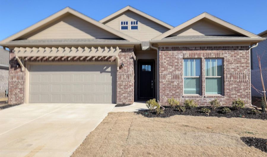 12422 Whitcomb Cir, Athens, AL 35613 - 4 Beds, 2 Bath