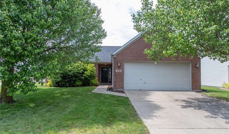 7120 HARNESS LAKES Dr, Indianapolis, IN 46217 - 3 Beds, 2 Bath