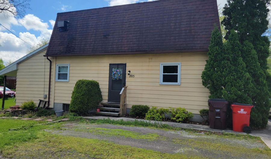 203 E High Ave, Ada, OH 45810 - 5 Beds, 3 Bath