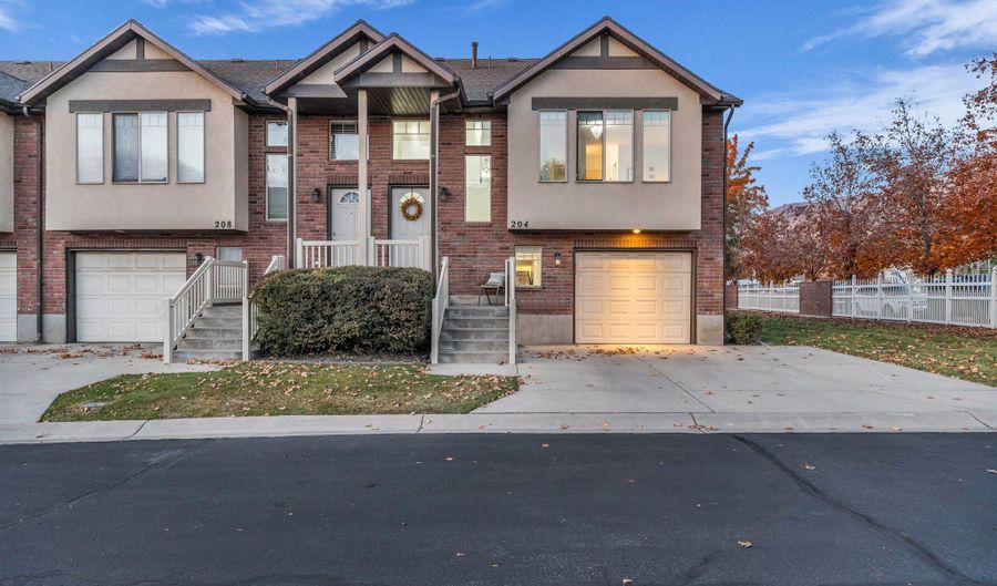204 W LYMAN Ln, Bountiful, UT 84010 - 3 Beds, 2 Bath