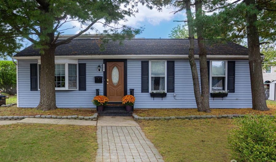 599 Keyport Ave, Aberdeen, NJ 07735 - 3 Beds, 1 Bath