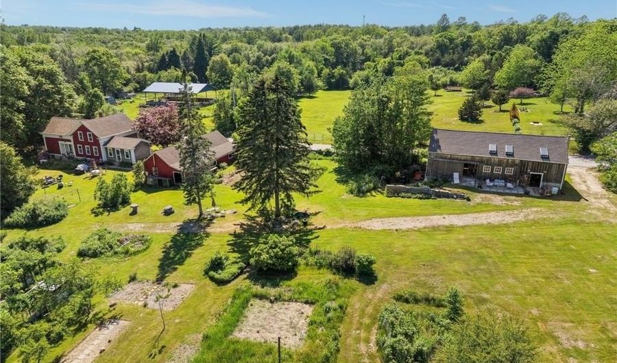 187 Dye Hill Rd, Hopkinton, RI 02832 - 3 Beds, 2 Bath