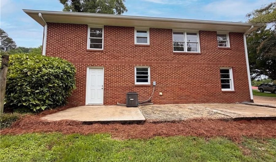 155 Conrad Dr, Athens, GA 30601 - 3 Beds, 1 Bath
