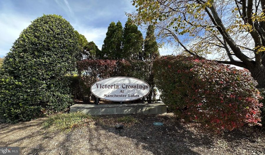 6902 MARY CAROLINE Cir E, Alexandria, VA 22310 - 1 Beds, 1 Bath